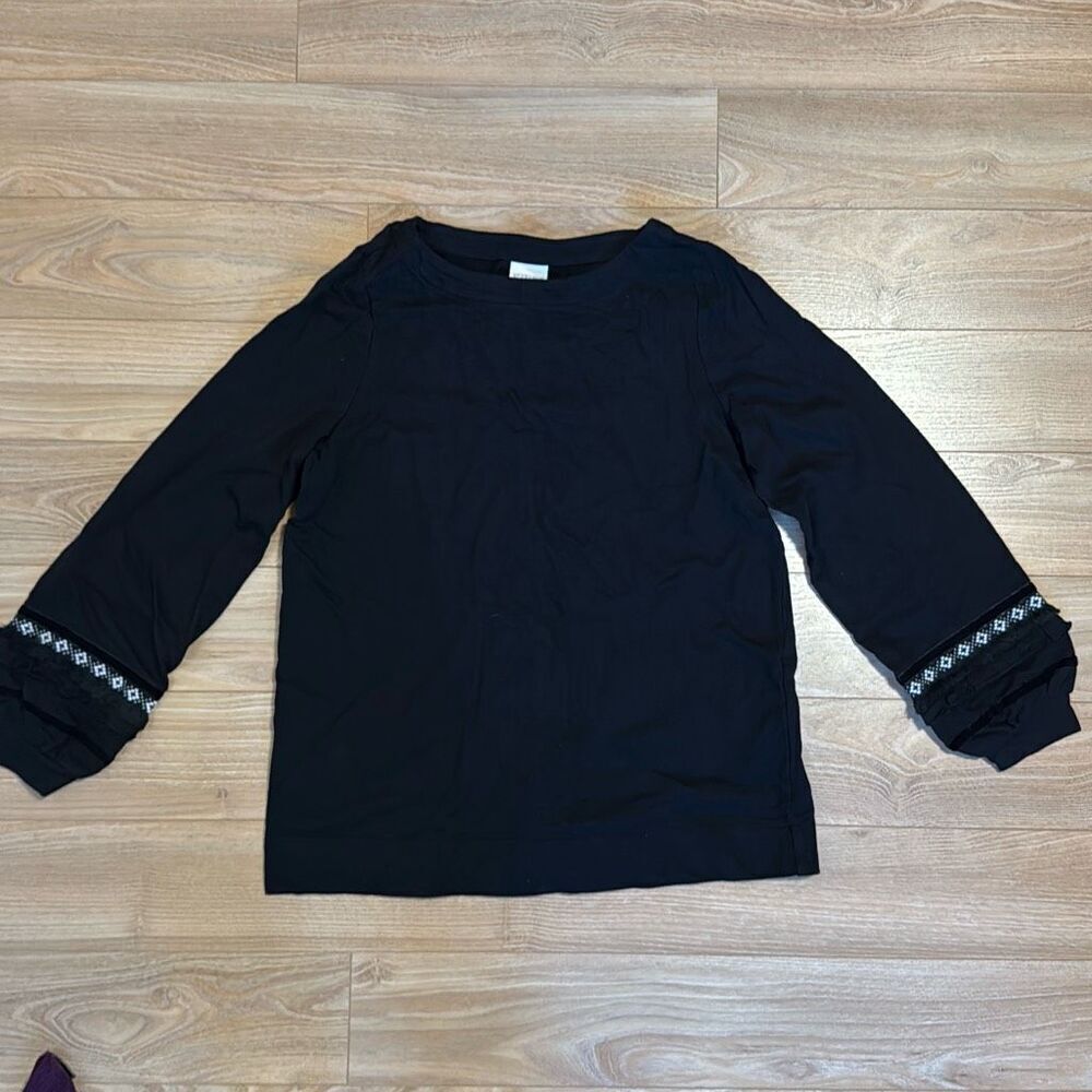 Weekend by chicos black top with textured sleeves and fringes size‎ 0